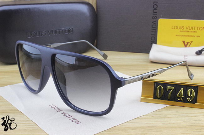 Louis Vuitton Sunglasses AAA+ ID:20220503-61